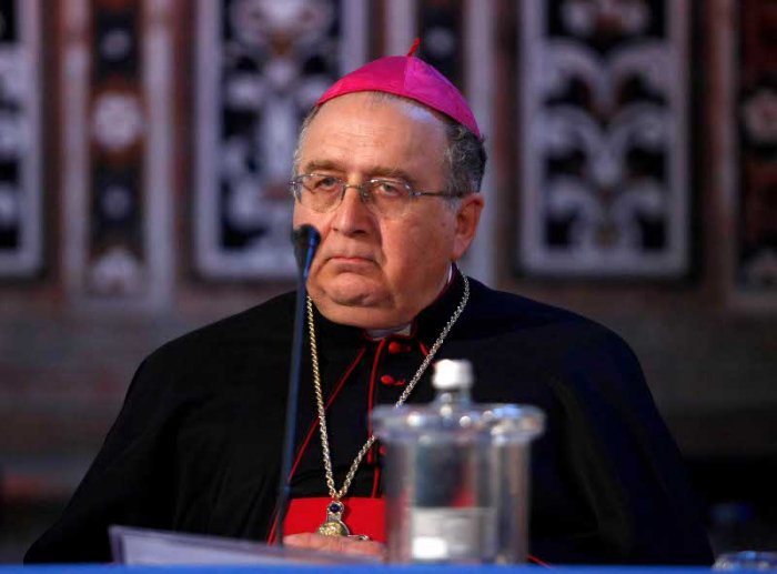 Morosini: «Scioglimento Comune è ferita aperta»
Appello dell’arcivescovo di Reggio a denunciare
