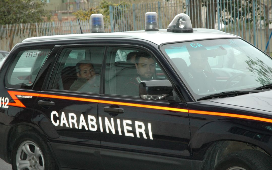 Gli trovano in casa attrezzi di spaccio
Arrestato operaio a Isola Capo Rizzuto