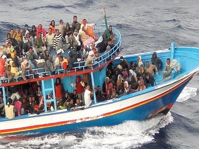 Sbarco di immigrati a Roccella Jonica
Arrivano famiglie intere: 33 i bambini