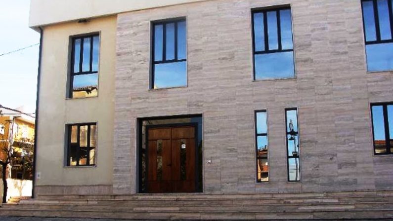 Dimissioni consiglieri di Scandale
il prefetto chiede lo scioglimento