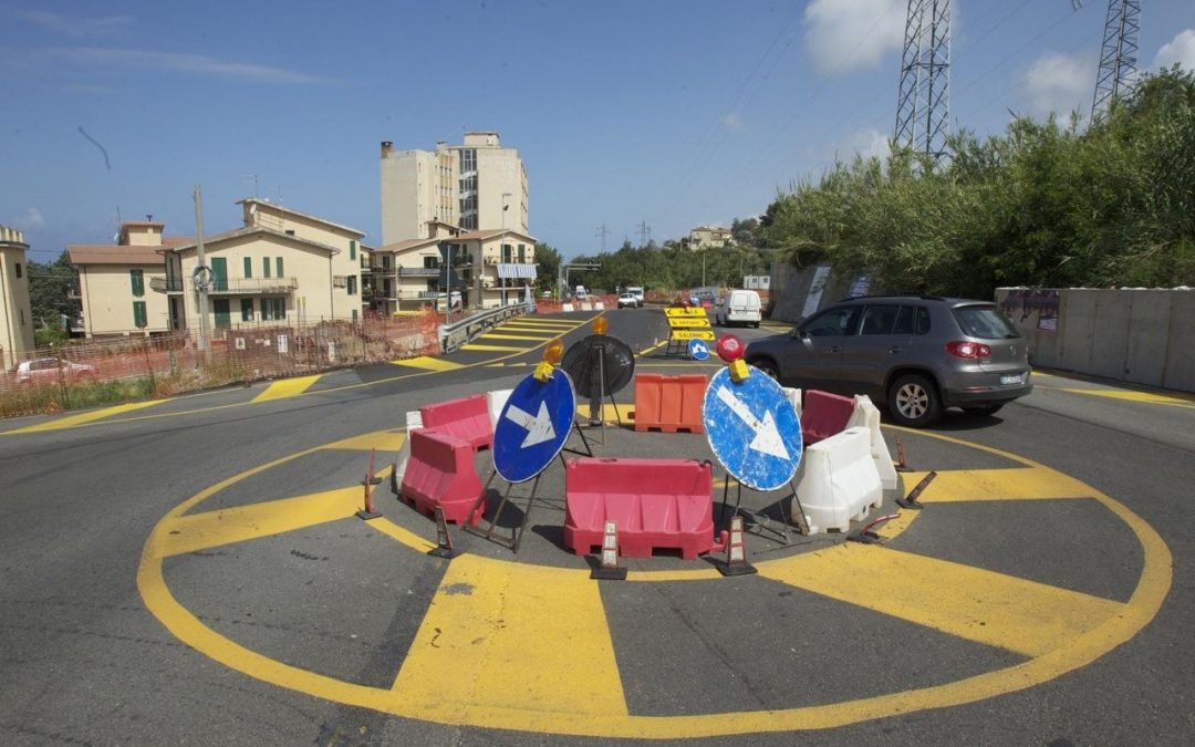 Le immagini dello svincolo di Paola