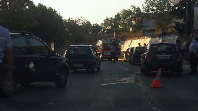 Piccolo incidente a San Rocco 
Tamponamento con feriti lievi