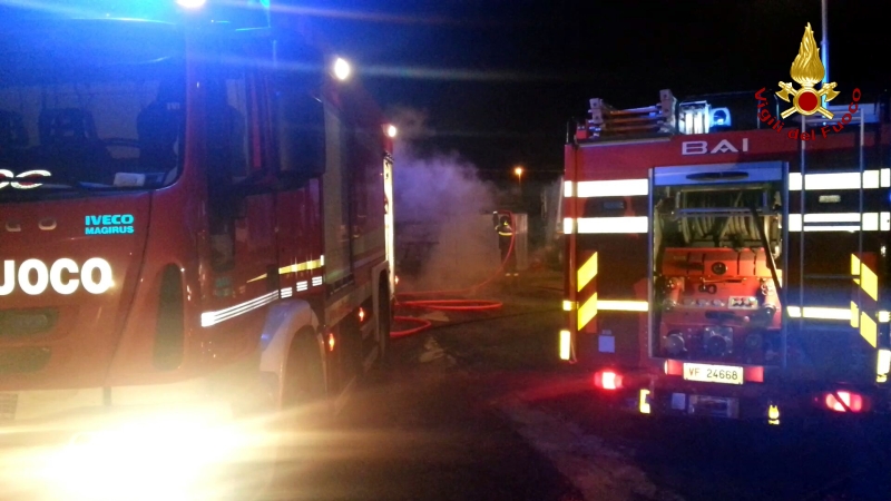 L’incendio al deposito della Aimeri servizi