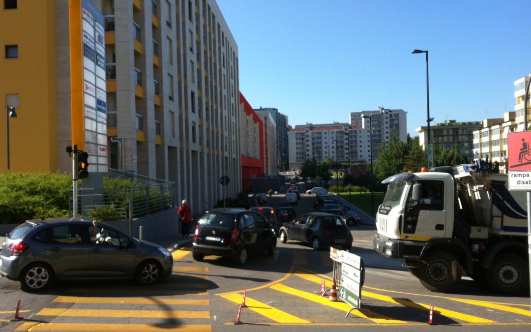 Il gran caos sulle strade di Poggio Tre Galli
E adesso che aprono le scuole come si farà?