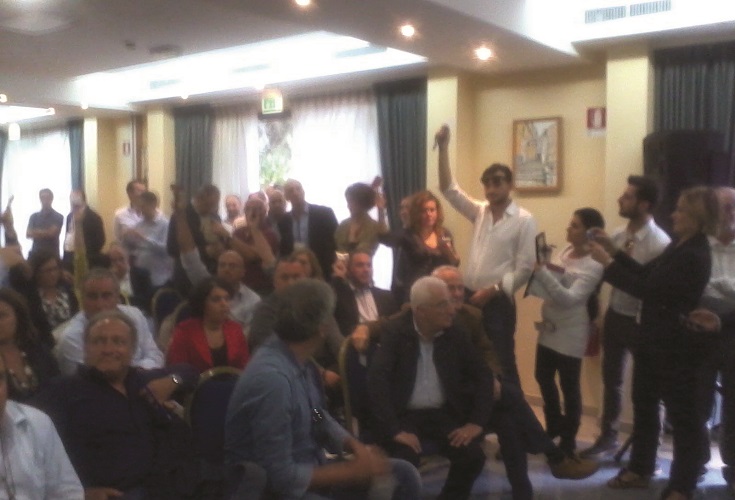 Assemblea regionale del Pd
I documenti che segnano la frattura