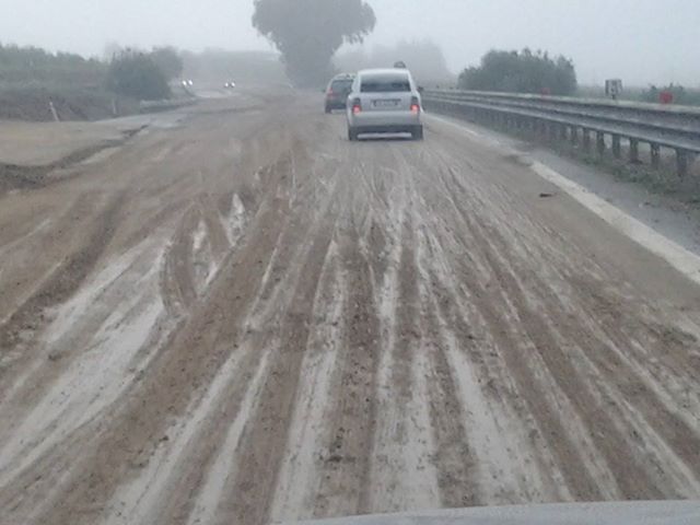Maltempo, il Metapontino in ginocchio
Strade chiuse, campi allagati, aree isolate