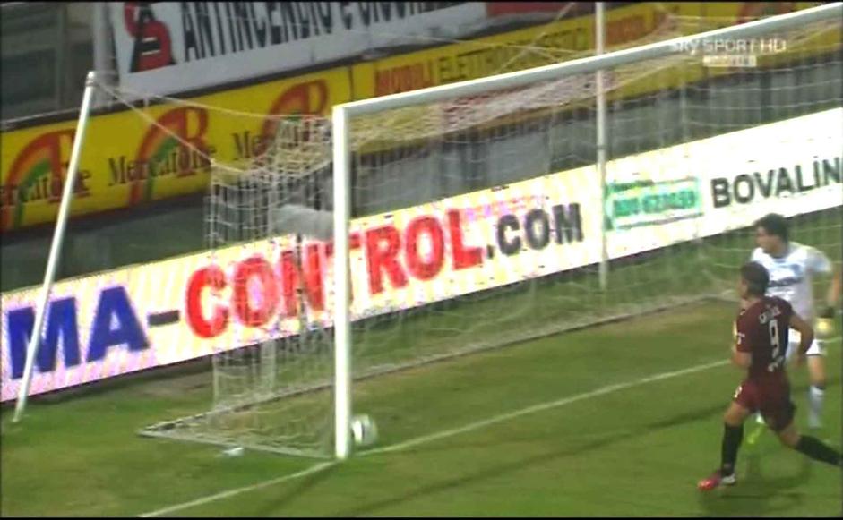 Gol fantasma per la Reggina contro l’Empoli
Gerardi segna ma l’arbitro non convalida