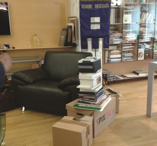 Gli scatoloni di De Filippo
Libri, statue e una collezione di tartarughe