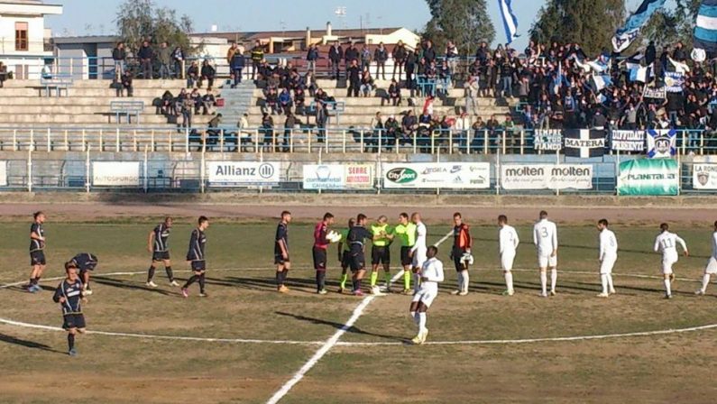 Melfi, grande colpo a Ischia
In D il Matera fermato nel derby