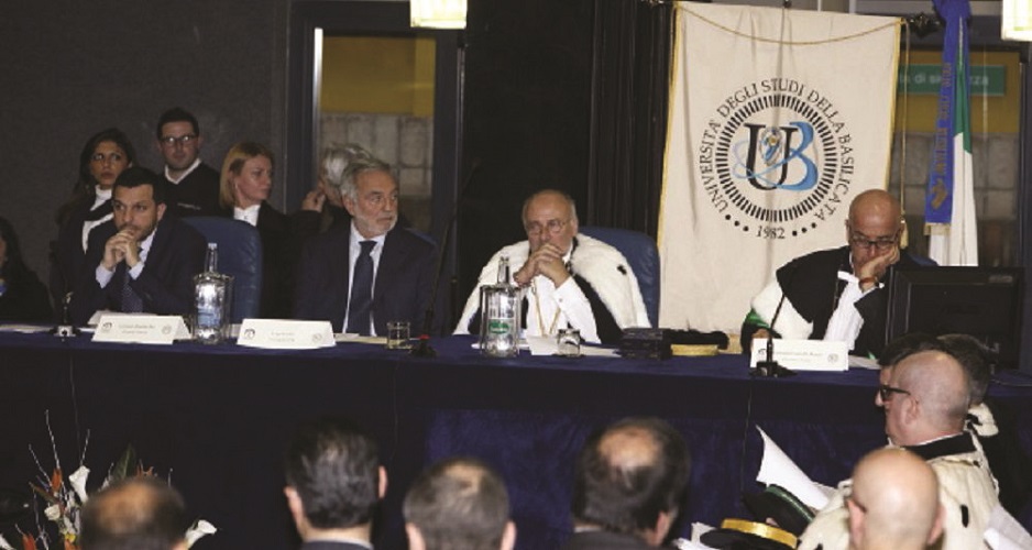 La crisi incombe 
sull’inaugurazione dell’anno accademico