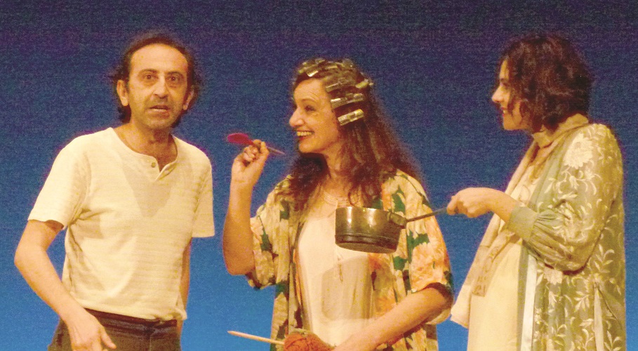 Uomo e galantuomo
Una commedia da applausi