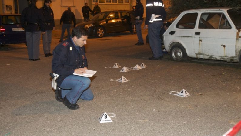 Tragedia familiare a Cosenza in via Popilia
Nipote uccide lo zio. Si cerca l'arma del delitto