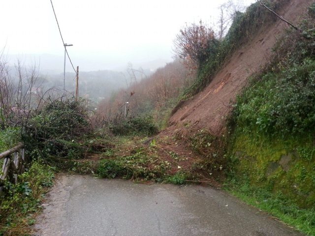 Maltempo in Calabria, allerta in zone del RegginoSuperata la soglia di pioggia, rischio di frane