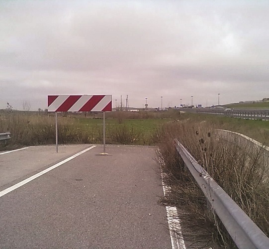 “Quella strada di ma rovinato”
La storia dell’azienda Colucci e della SS 99