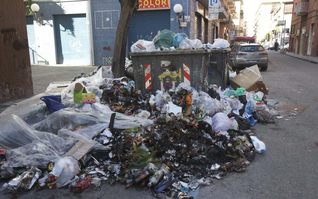 Emergenza rifiuti: blocchi, proteste e rabbia
Tensione per i lavori alla discarica di Rossano