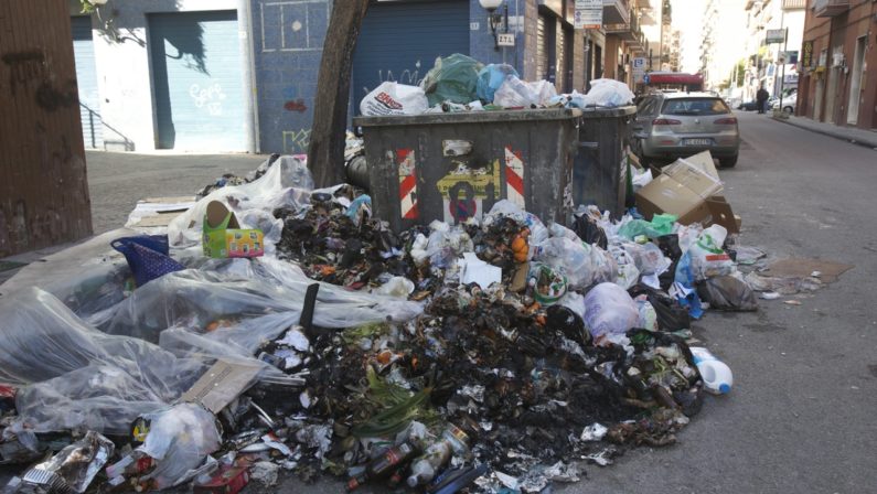 Emergenza rifiuti: blocchi, proteste e rabbia
Tensione per i lavori alla discarica di Rossano