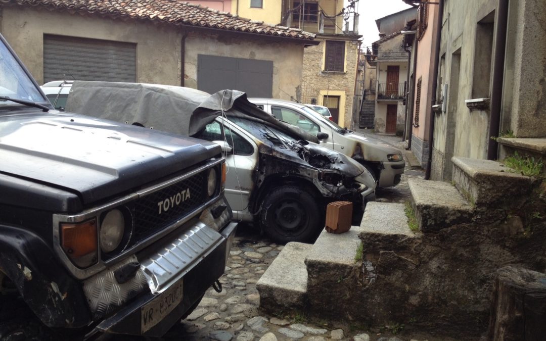 Raid nel Vibonese, bruciate 3 auto
Una quarta è stata danneggiata