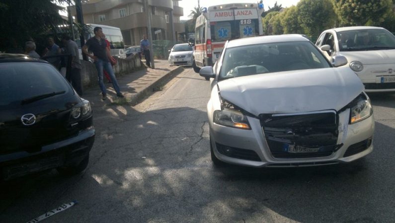 Incidente stradale a Taverna di Montalto
Ferite una donna e la sua bimba di 2 anni
