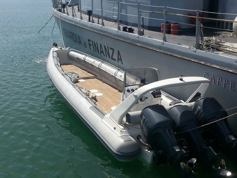 Sbarco di immigrati nel Crotonese
Scafisti fuggono tra gli scogli