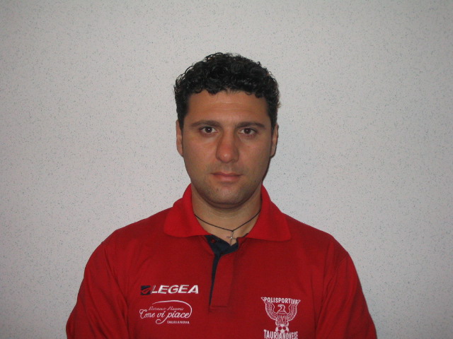 Calcio violento, minacciato allenatore della Palmese
che rinuncia alla panchina: «Non c’è clima sereno»