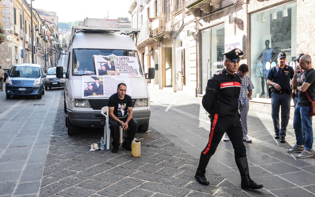 «Mio figlio è vittima di mafia»La protesta di Martino Ceravolo