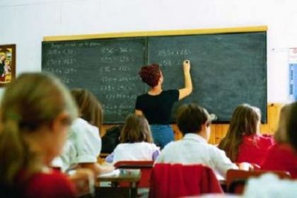 In sit in contro la “deportazione”
I  precari della scuola davanti alla Regione