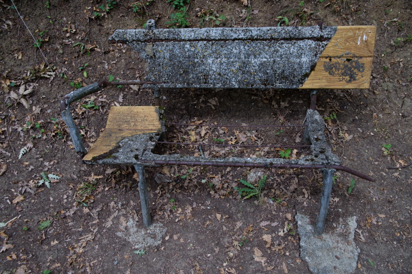 Viaggio a Sant’Antonio La Macchia 
Parco nel completo degrado e abbandono