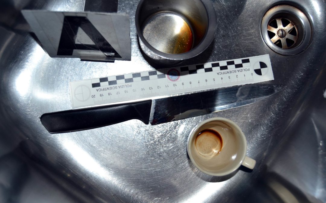 Ferì la moglie a coltellate a Lamezia, arrestato
Minacce anche al presunto amante della donna