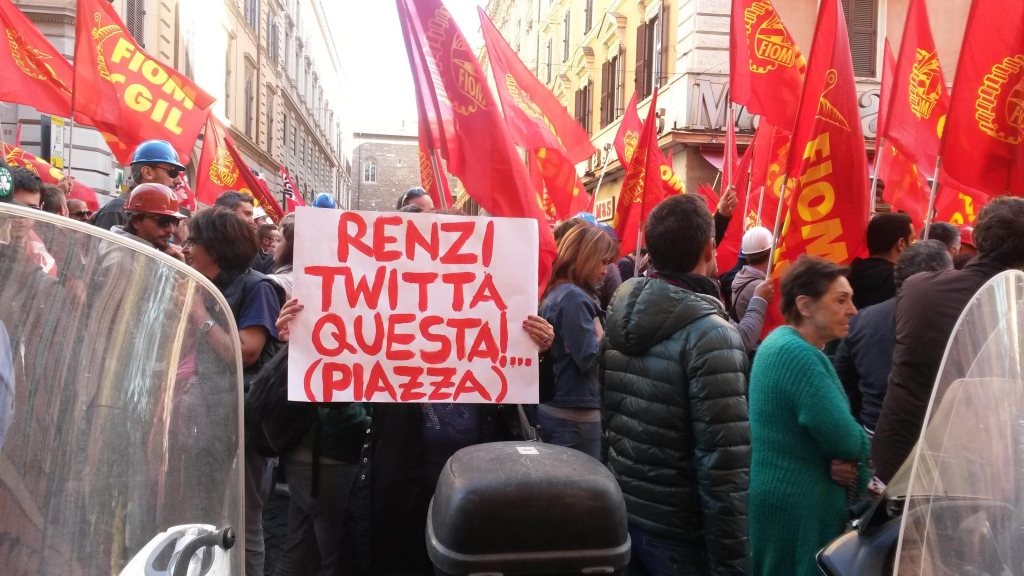 Una “marea rossa” da tutta Italia: le foto
del corteo Cgil contro le politiche sul lavoro