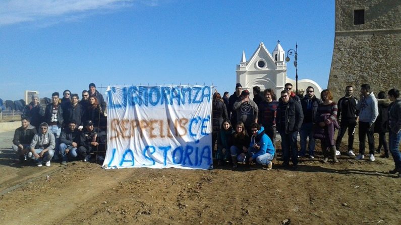 No ai lavori a Capocolonna: un presidio
a difesa della cultura e del patrimonio storico