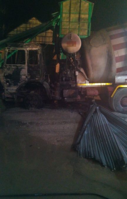 Intimidazione ad azienda calcestruzzi nel Vibonese
Incendiati diversi automezzi, ingenti i danni