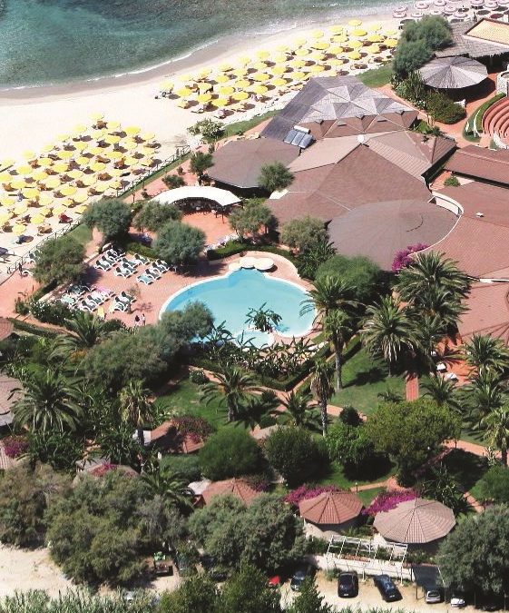 Capo Vaticano, resort costruito su suolo demaniale
La struttura dell’ex sindaco rischia la demolizione