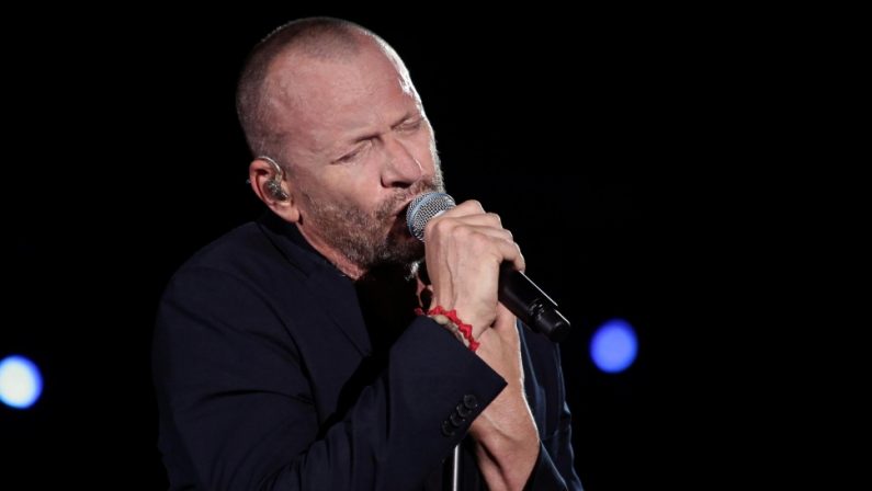 La grande attesa per il concerto di Biagio AntonacciDoppia data per lo spettacolo di Reggio Calabria
