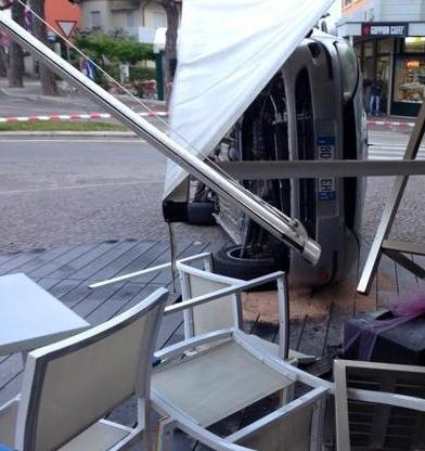 Pizzaiolo vibonese arrestato in Veneto: prima litiga
poi sfonda la vetrina di un bar con la sua automobile