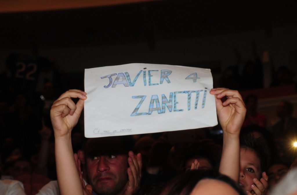 LE FOTO – A Catanzaro tutti pazzi per Zanetti