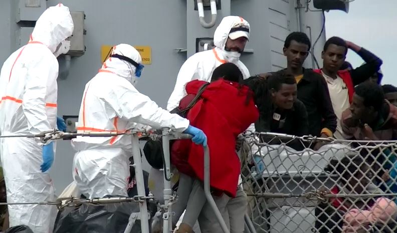 Corigliano, migliaia di dollari per pagarsi il viaggio
La testimonianza di uno dei migranti approdati in Calabria