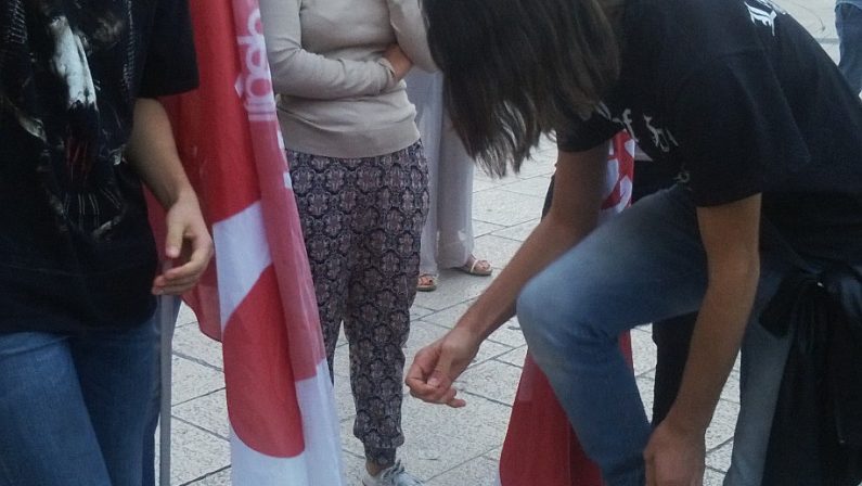 A Matera la marcia degli scalzi
A piedi nudi per pretendere l’accoglienza