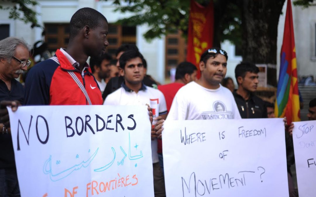 La marcia degli scalzi a difesa dei migranti
In centinaia in strada a Cosenza