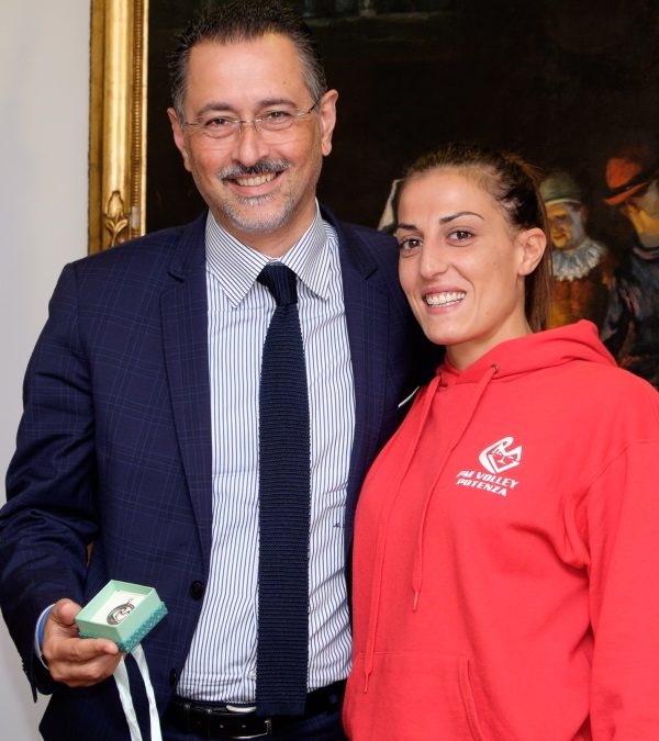 La Polizia Municipale si presenta 
A tu per tu con un ex atleta d’eccezione