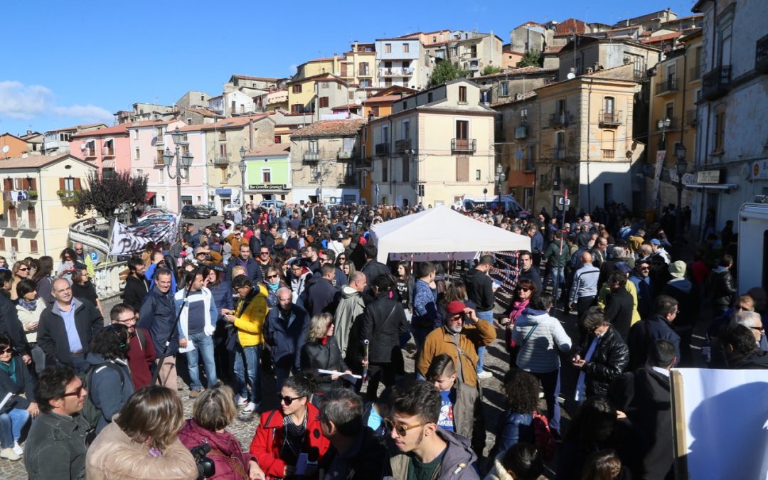 GUARDA LE FOTO – No alla discarica di Celico
Tanta gente della Presila cosentina in piazza