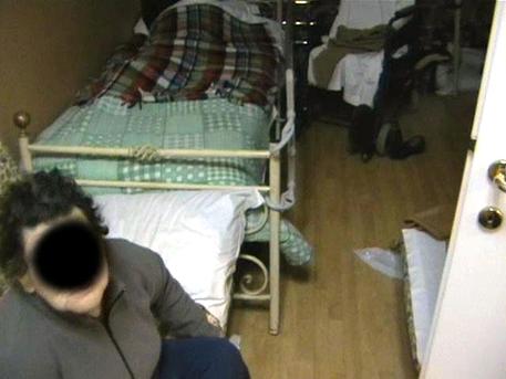 Anziani maltrattati in una casa di cura, arresti