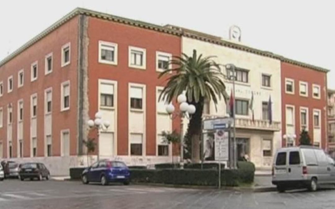 Commissioni falsate a Crotone per gettoni di presenza Indagati 24 consiglieri comunali, truffa da 350mila euro