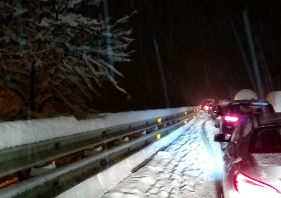 Autostrada bloccata dalla neve, indagati i funzionari dell’ ANAS