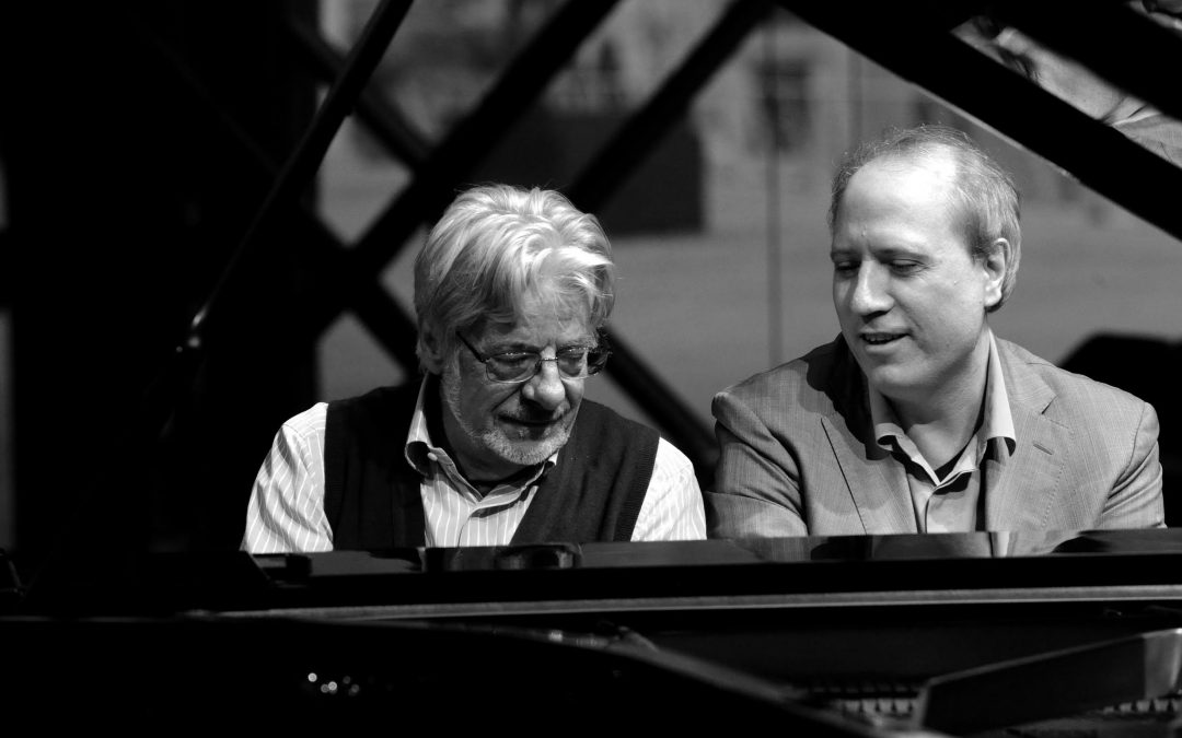 Attesa per lo spettacolo “Sogno di una notte di mezza estate” con Giannini e  Bellucci