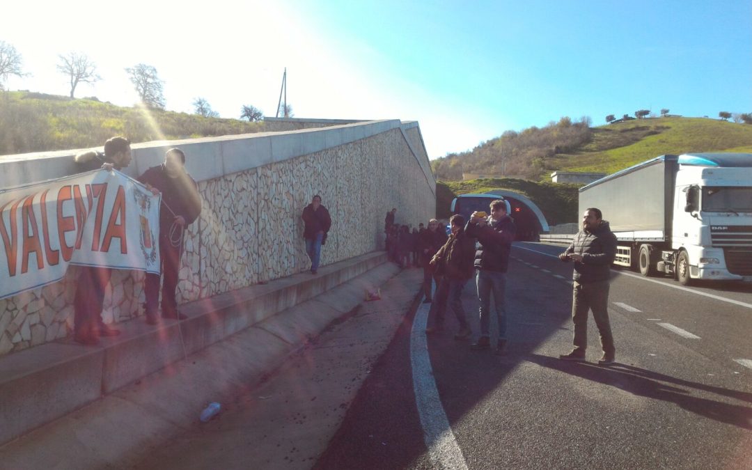 I lavoratori della Provincia di Vibo continuano la loro protesta