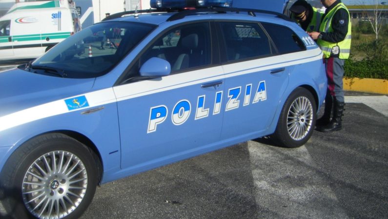 Incidente sulla Statale 106 a Bocale tra due auto
Grave una donna di 36 anni agente penitenziaria