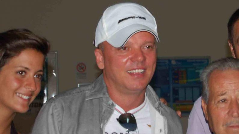 Gigi D'Alessio a Crotone
arriva col jet privato