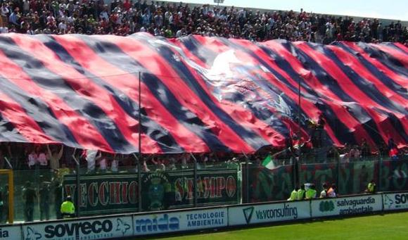 Nuova tegola sul Crotone calcio
Inflitta penalizzazione di 2 punti