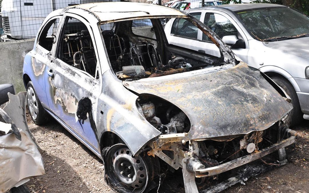 Incendiata l’auto del vicesindaco di Vibo
La solidarietà all’esponente del Pdl