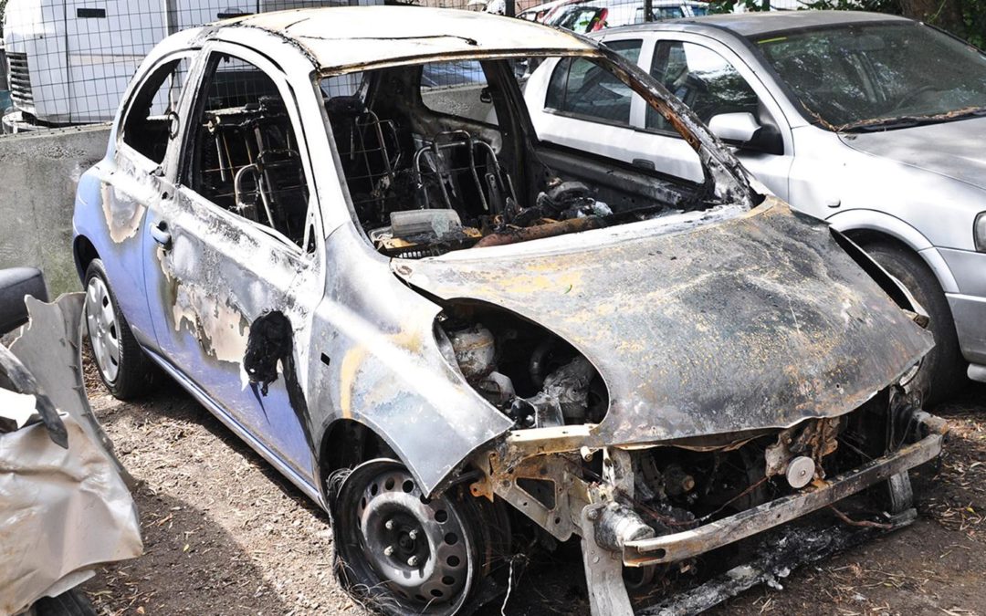 Incendiata l’auto del vicesindaco di Vibo
La solidarietà all’esponente del Pdl